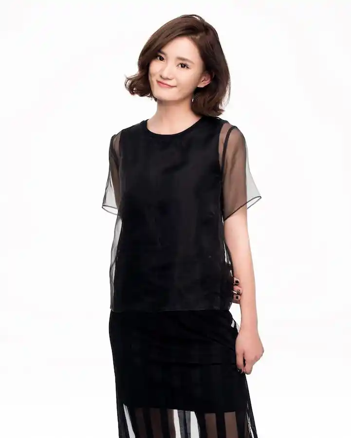 组图:馨子写真演绎双面天使 优雅知性笑容灿烂_高清图集_新浪网