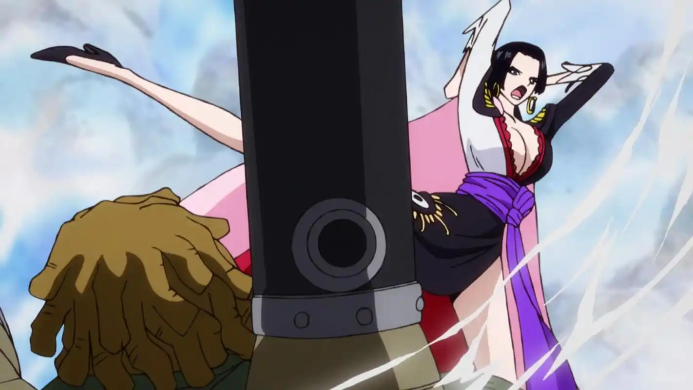 海贼王女帝,路飞在的时候打不过小兵,路飞不在,一脚一个和平主义者