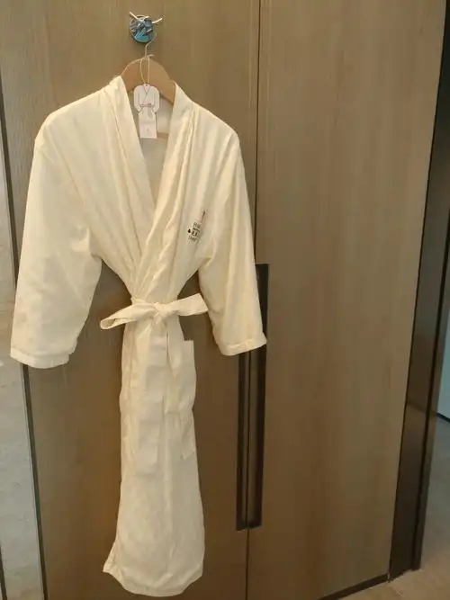 加绒丝绸浴袍.jpg