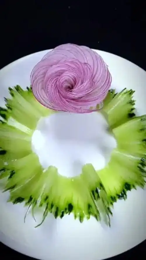 洋葱花摆盘简单又好看#用心做菜 #刀工 #摆盘技巧 #厨师 #吃出仪式感