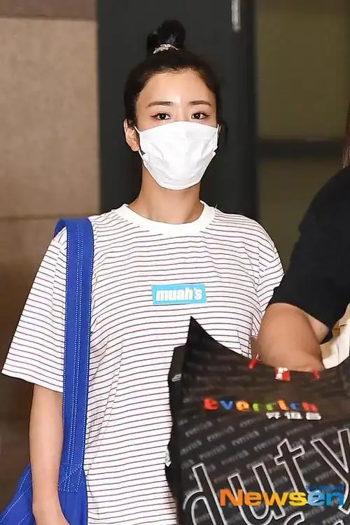 bomi taipei fan meeting [夏日的初春] "行程之后,经由仁川机场入境