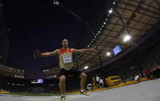 图文世锦赛哈丁获男子铁饼冠军天地唯我独尊