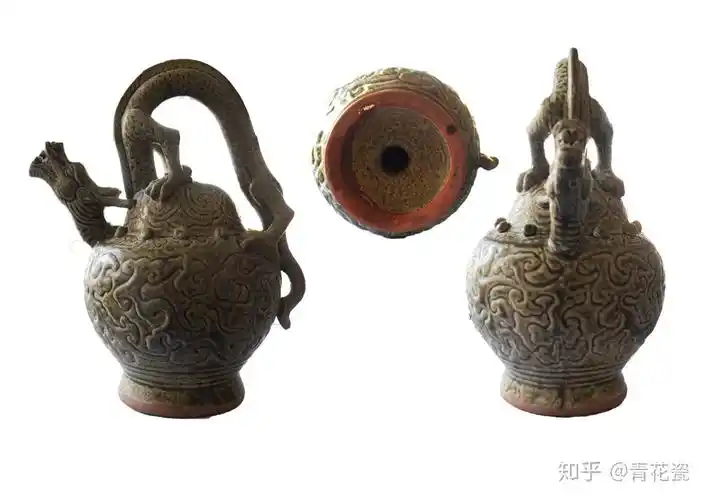 宋青瓷刻花提梁龙纹倒流壶