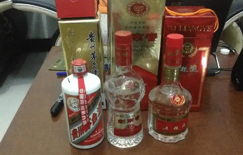 据说四川人不爱喝"五粮液",而偏爱4款"低调酒",行家:会喝_酿酒_名酒