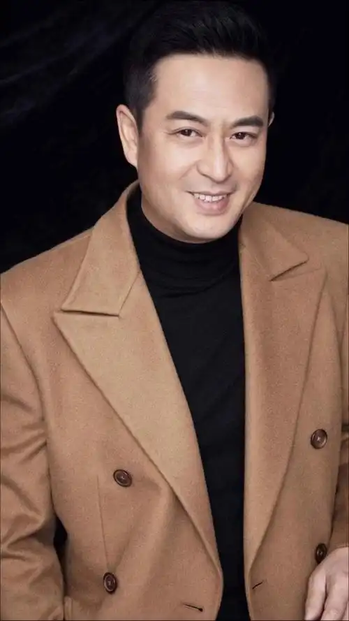 今天周一,强烈建议你萌来感受一波"二叔"张嘉译的颜值暴击!99