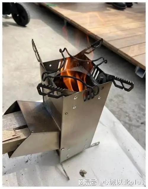 露营#户外:一文告诉你什么是"火箭炉"以及炉子怎么用 - 小火箭怎么