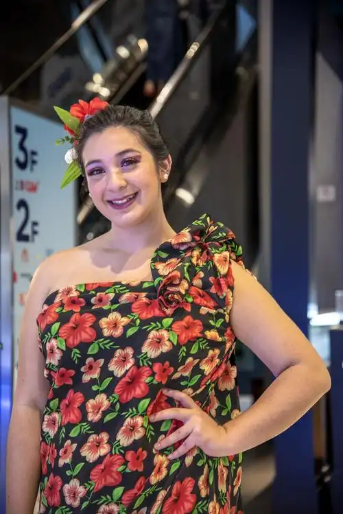 大宁国际商业广场的智利国家歌舞团的旅游节演出