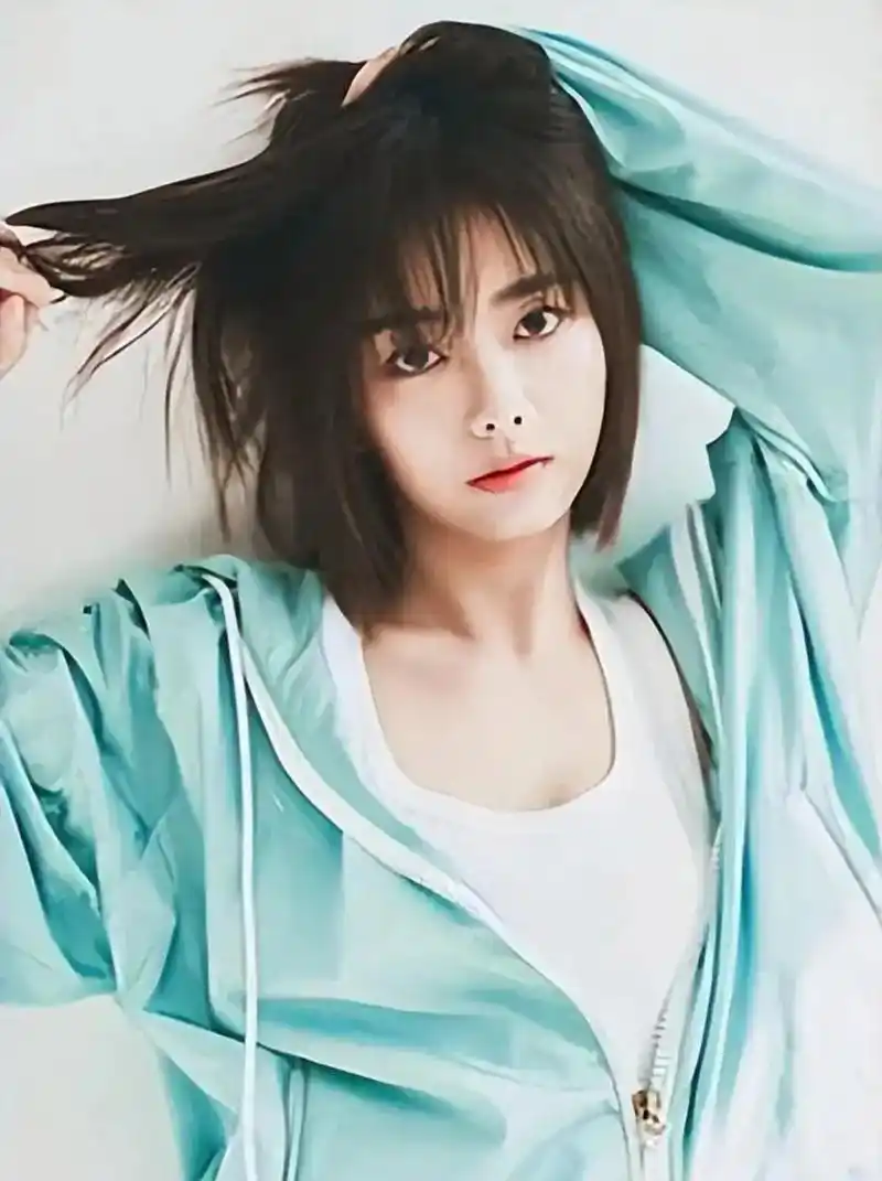 国民闺女"谭松韵,外表可爱文静,人见人爱.谭松韵长得可爱,腮 - 抖音