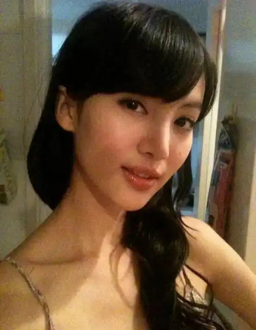 真是女大十八变看她是谁