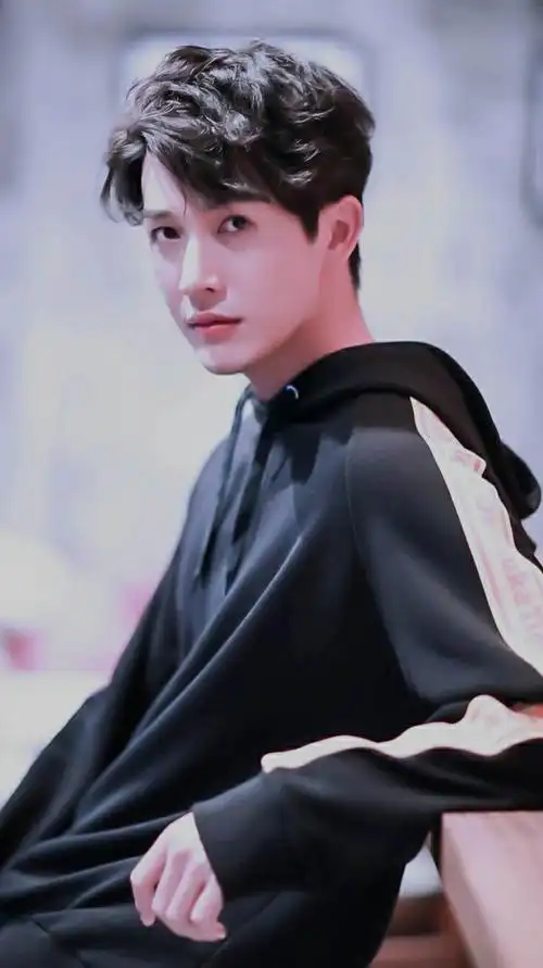 泰国超级巨星普提查.克瑟辛