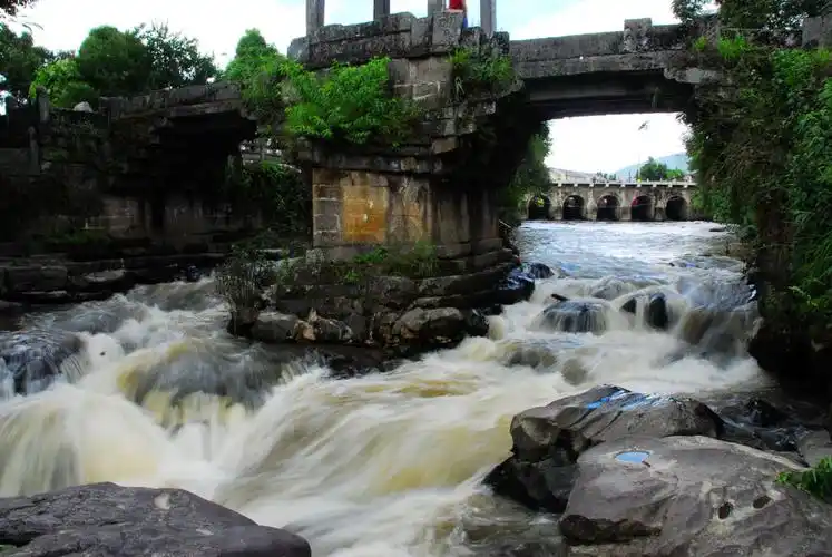 腾冲叠水河瀑布掠影