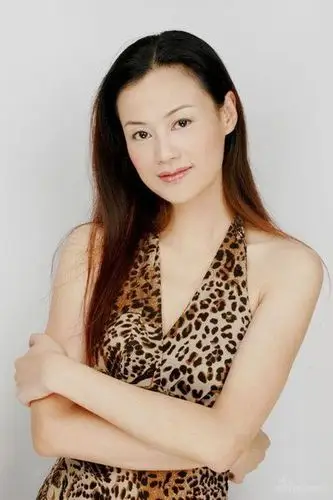 沈鱼,大陆歌手,演员,代表作品有《春夏雨夜曲》,《插翅难逃》等