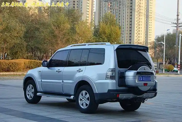 2008年三菱帕杰罗38金标大山猫v97整车海关进口