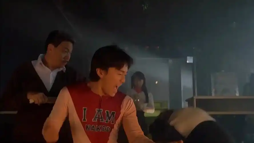 可怜的光头王#整蛊专家 #周星驰