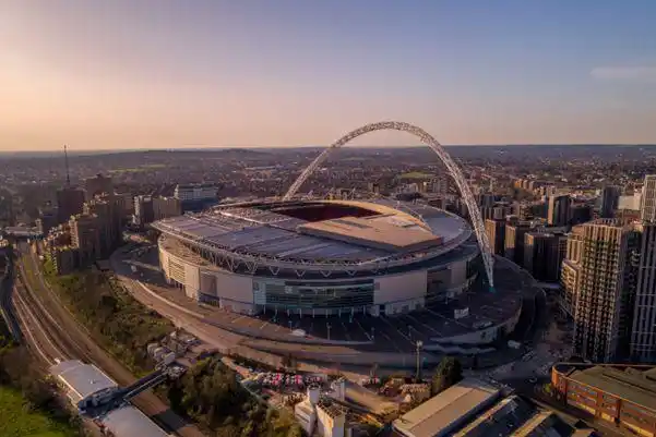 举世闻名的英国温布利球场如何打造体育和演出声音系统