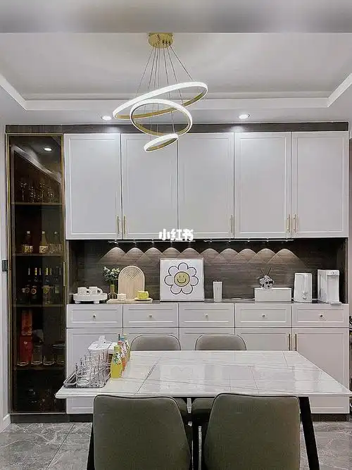 最新流行餐边柜样式