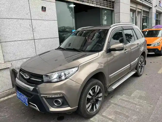 到店17年11月奇瑞瑞虎3,自动天窗,多功能方向盘,大屏导航