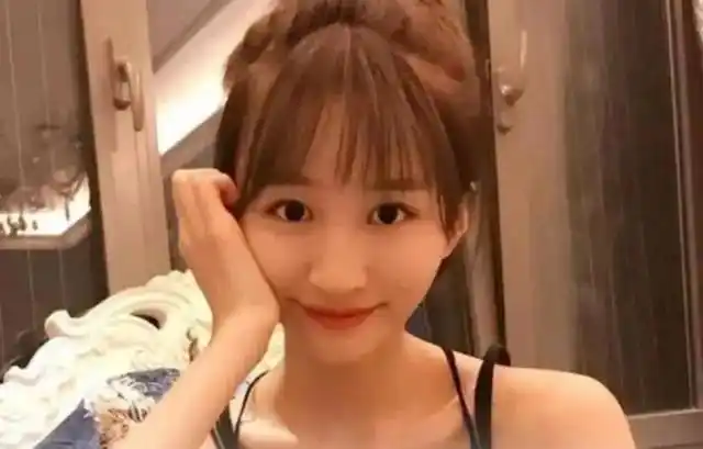 聂欢,30岁,白羊座,1991年3月22日出生,毕业于中央戏剧学院,中国内地女