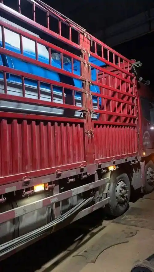 石家庄盘管烘干机厂家感谢老客户信赖晚上装车发往河北