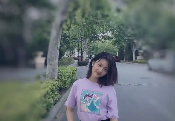 黄多多发色被热议任性的孩子都是父母教出来的