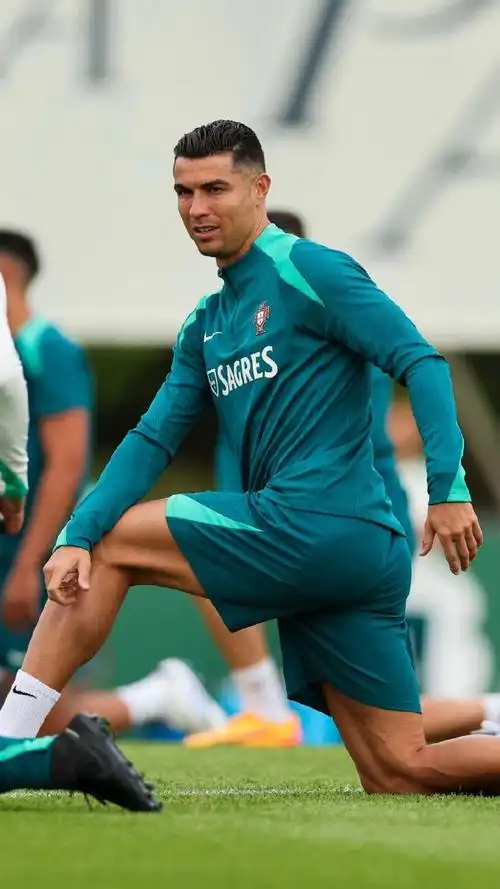 c罗晒欧洲杯训练照##c罗欧洲杯定妆照##呼叫我的球搭子