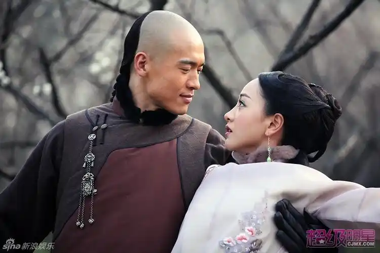 组图:《宫锁连城》热播 杨蓉高云翔剑舞梅林