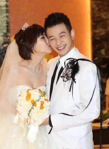 结婚一年老公不爱自己的表现