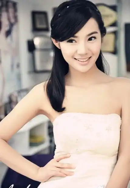 《百里挑一》女嘉宾赵洁相关资料并图片