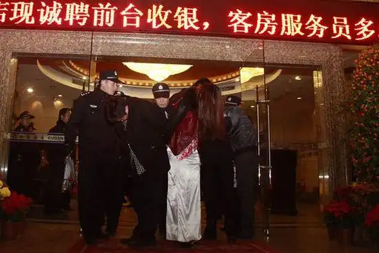 东莞扫黄出新政:细化到房间内不得装插销(图)