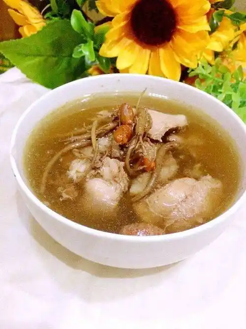 三七根炖鸡补血第一