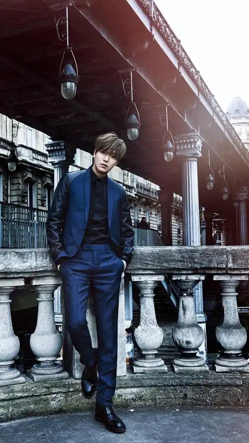 韩国长腿欧巴李敏镐个性写真