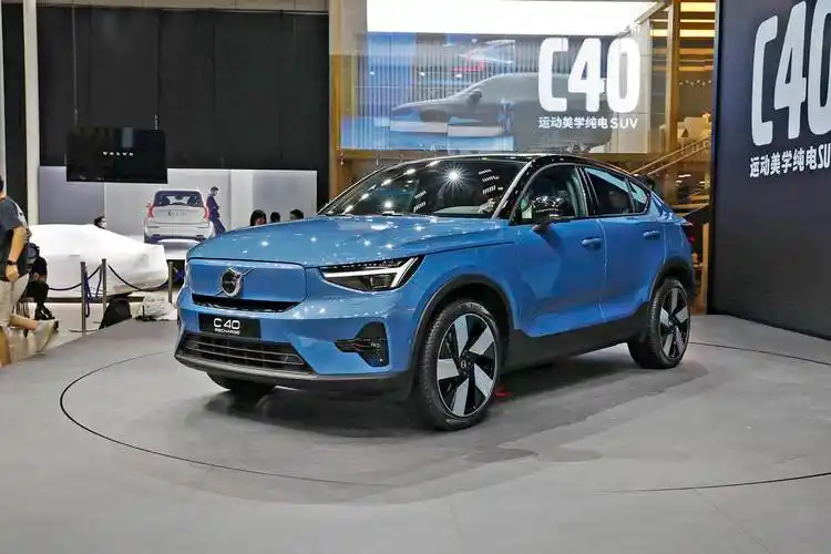 进口纯电动轿跑suv沃尔沃c40开启预售267万元起