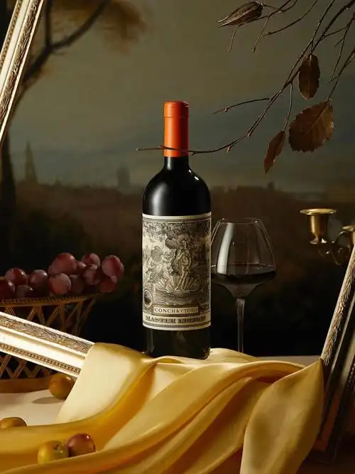 微醺红酒勃艮第红与古典金的碰撞