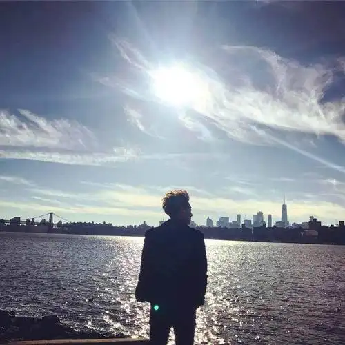 面朝大海春暖花开 赵又廷李易峰冯铭潮黄子韬杨洋 背影苏暖初春