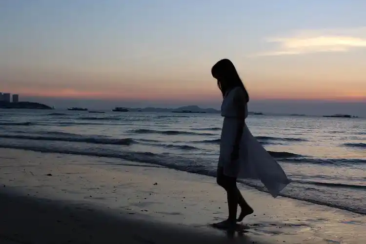 故事今日嫁得如意郎君谢君当年不娶之恩二