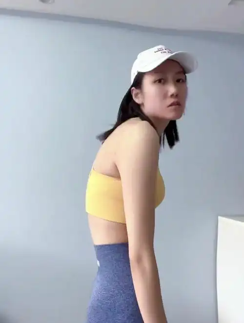 开肩挺胸直背训练带,适合新手和小白!训练-度小视