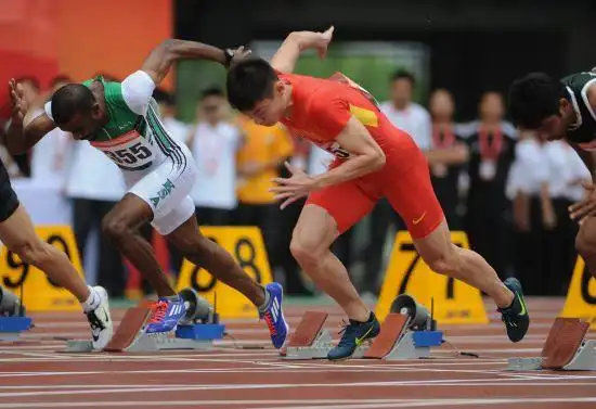 张培萌半决赛起跑