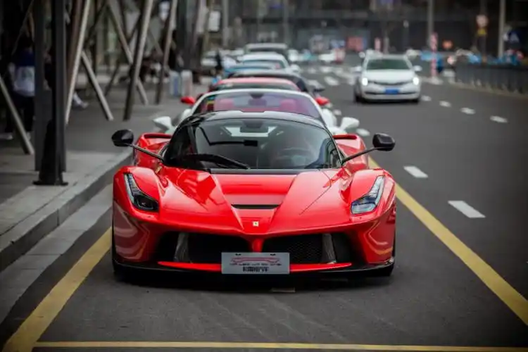 法拉利拉法超跑照片分享