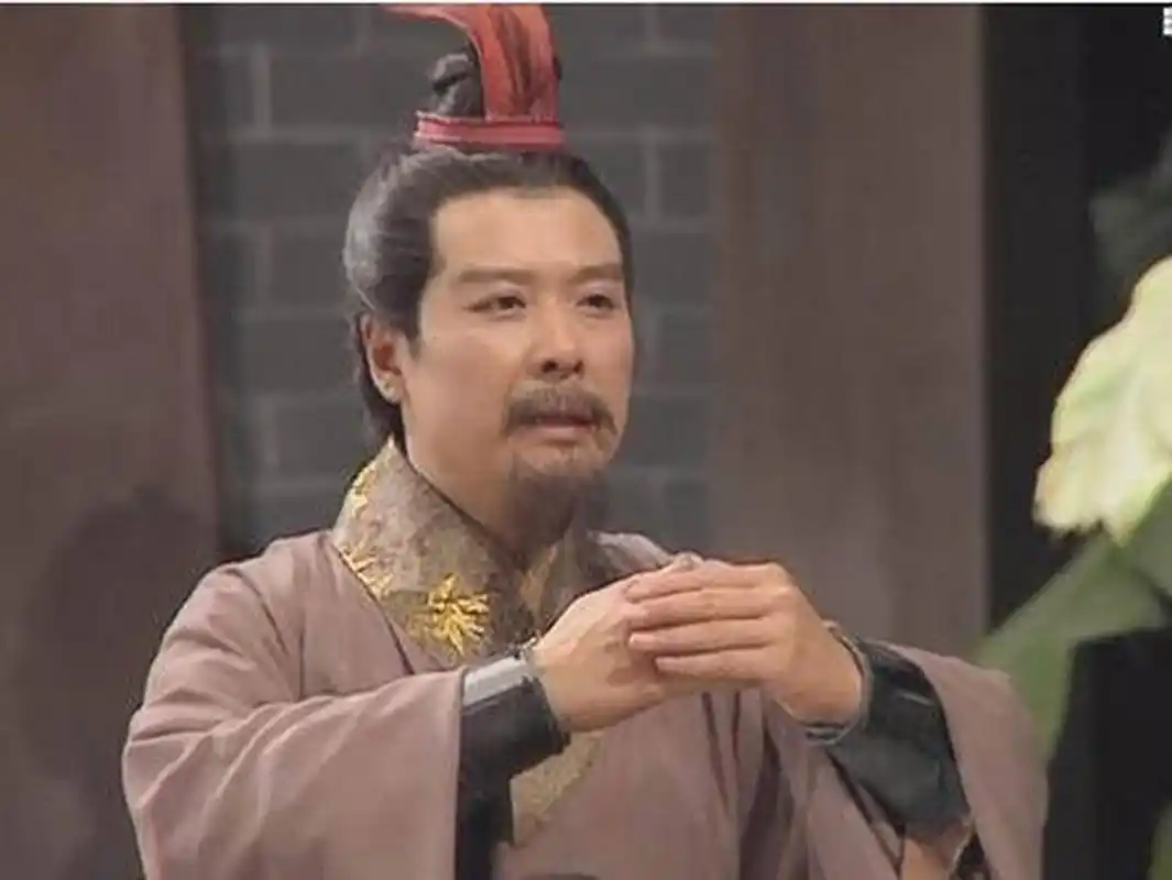 在孙彦军老师采访时说,演刘备的时候饿的偷玉米,成名后也霉运不断