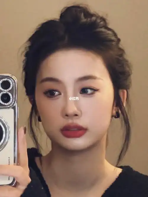 发型教程中分公主丸子头长短发都