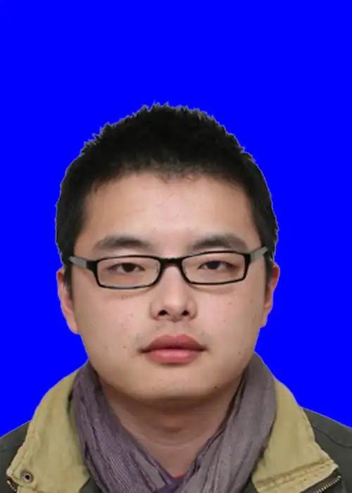 高手 帮忙做p下正装蓝底的照片,要300k以上大小,jpg格式的,清楚一点