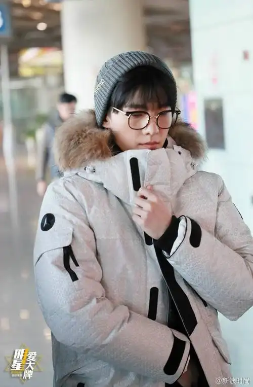 [杨洋][分享]161211 杨洋北京宁波行程机场时尚科普