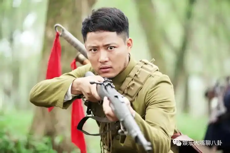 《战昆仑》完美收官 看张洪睿等实力派演员共同演绎战场风云