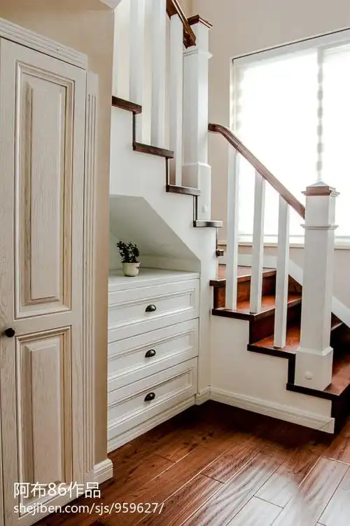 美式风格小户型复式楼梯设计效果图 – 设计本装修效果图