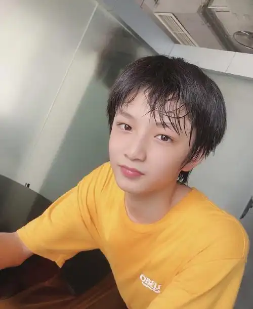 好想把他按会160@时代少年团-刘耀文