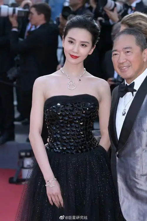 刘诗诗亮相戛纳红毯##刘诗诗东方美貌