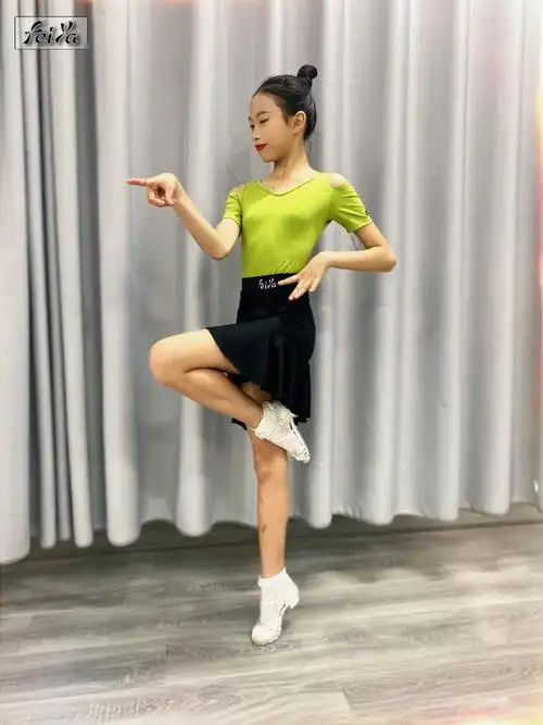 拉丁舞鱼尾裙女童练习套装薄夏款儿童短袖分体露背时尚新款