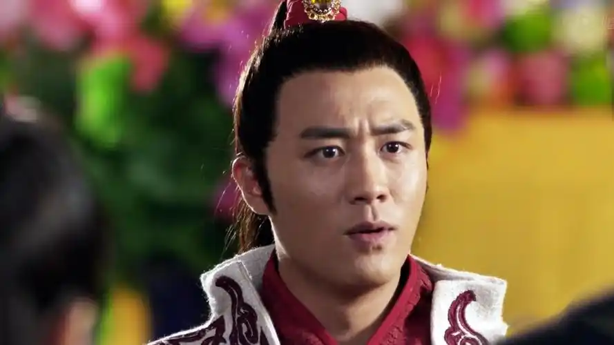 李世民剧照67李渊交兵权是迫于无奈,你想,李渊看到尉迟恭带甲持兵到