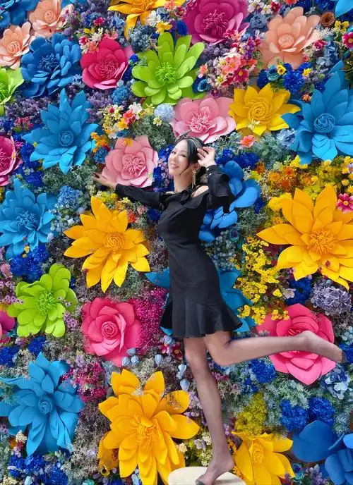 这是到了巴厘岛吗?春日限定花墙🌸