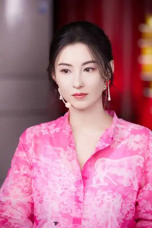 张柏芝2022直播首秀,状态优越颜值好能打_岁月_网友_人气